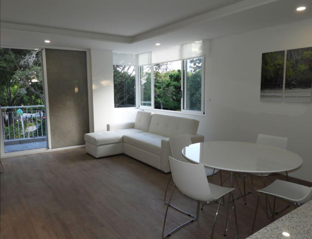 Park V Hotel & Suites Cali Ngoại thất bức ảnh