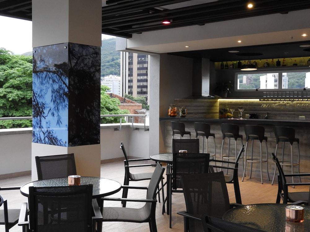 Park V Hotel & Suites Cali Ngoại thất bức ảnh