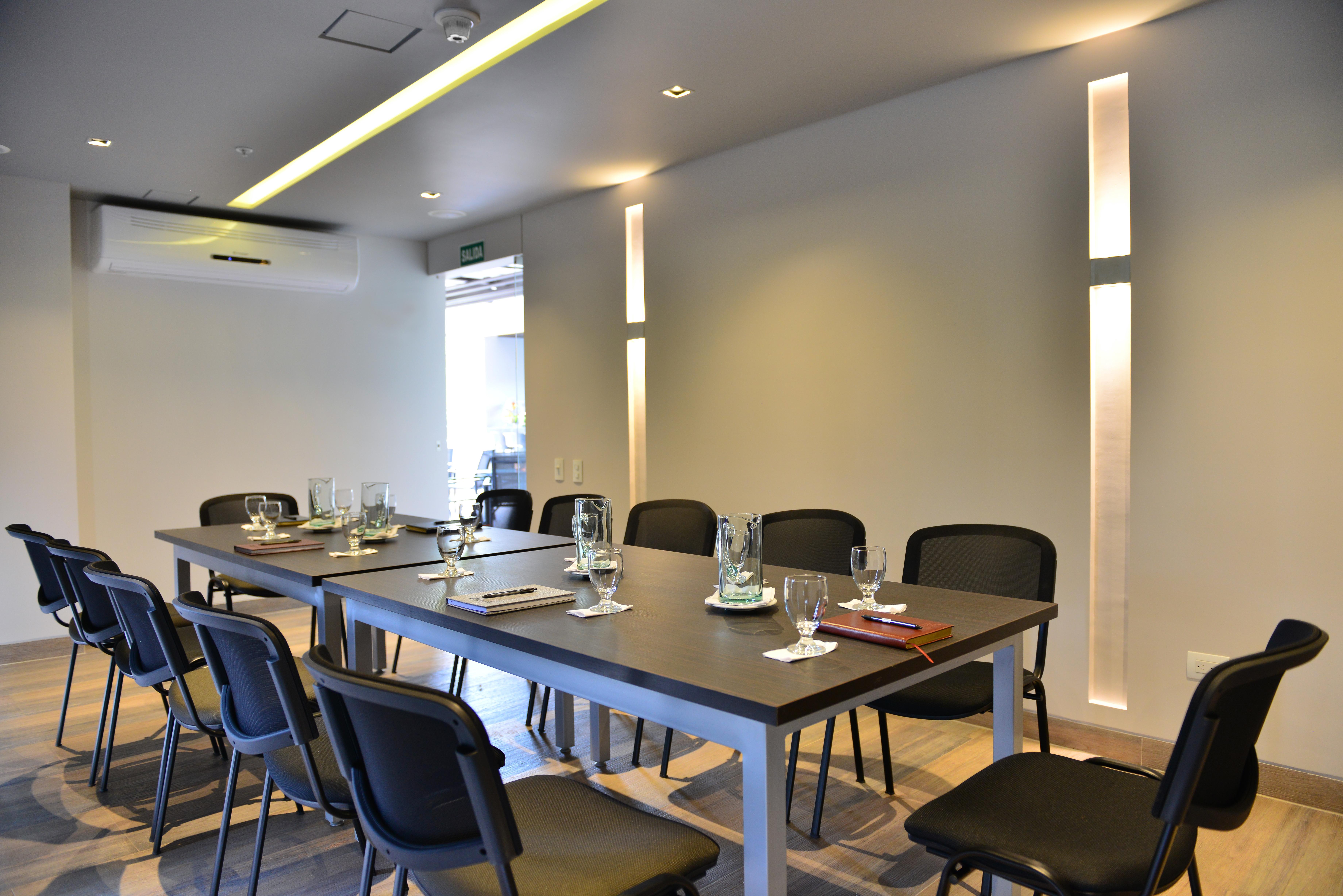 Park V Hotel & Suites Cali Ngoại thất bức ảnh