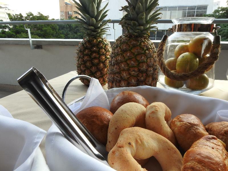 Park V Hotel & Suites Cali Ngoại thất bức ảnh